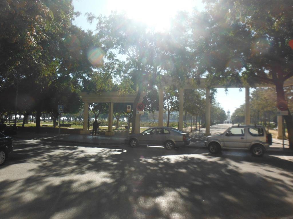מאלגה Studio In City Center Next To The Beach מראה חיצוני תמונה